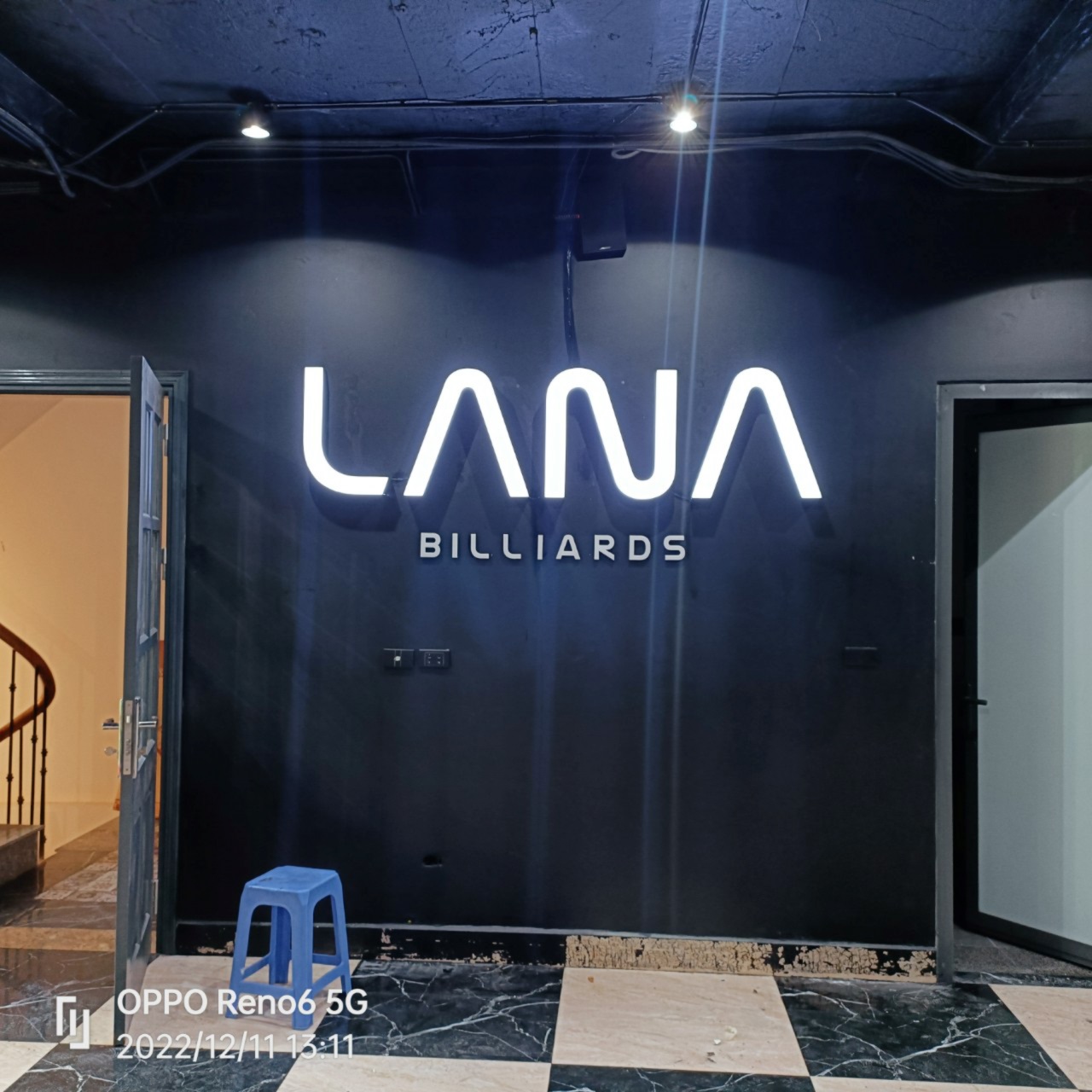 Chữ logo mica dán tường - Ảnh 5